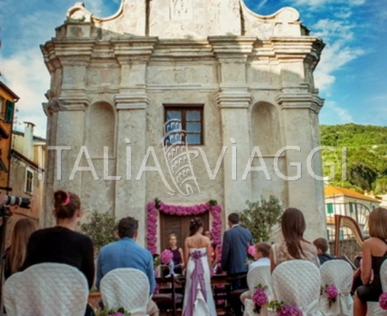 Свадьбы в Италии, Леричи, Недействующая церквушка, с Italia Viaggi