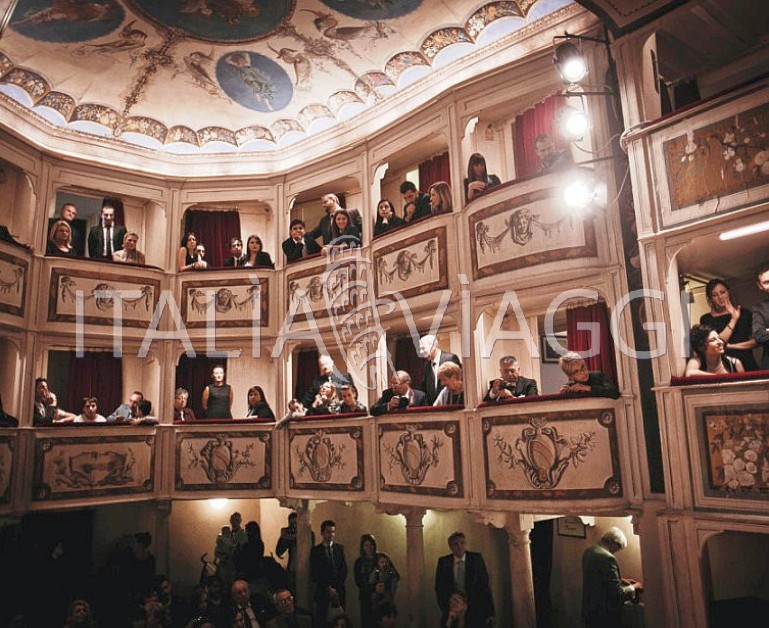 Свадьбы в Италии, Перуджа, В театре, с Italia Viaggi