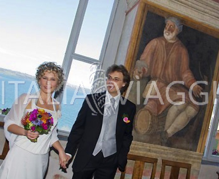 Свадьбы в Италии, Озеро Браччано, Коммунальный Дворец и сад г.Ангвиллара, с Italia Viaggi