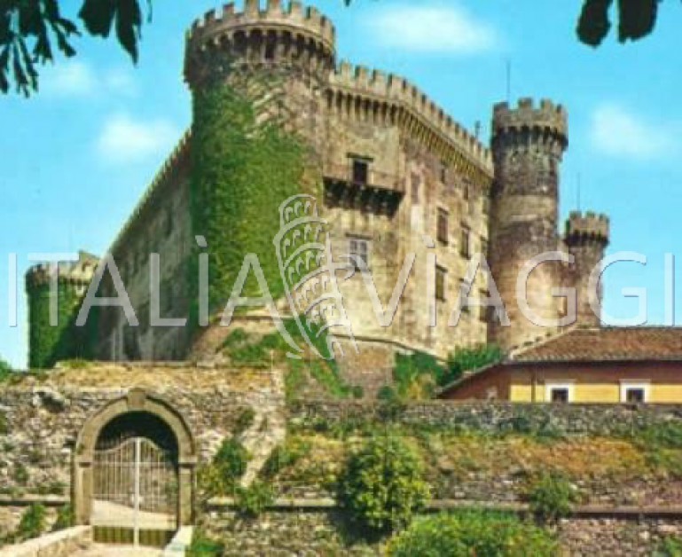 Замок Одескальки в Lake Bracciano