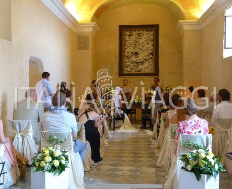 Свадьбы в Италии, Леричи, Недействующая церквушка, с Italia Viaggi