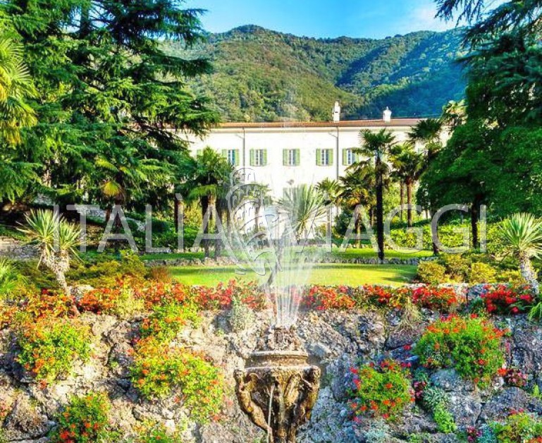 Luxury Villa P* Hotel в Lake Como, Como & Province