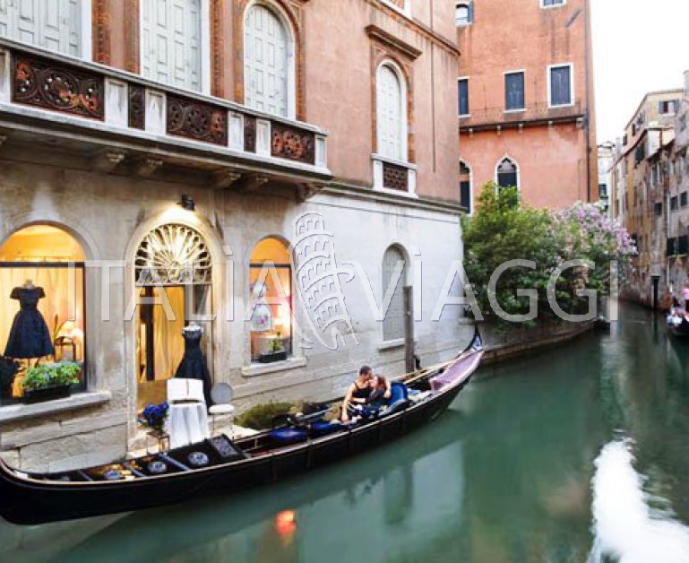 Шопинг в Венеции. Venice, регион Veneto